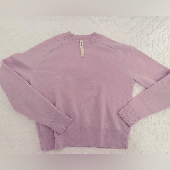 Aritzia 100% Cashmere Sweater - Picture 1 of 1